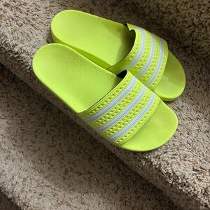 adidas men’s size 7 Neon Yellow Slides